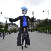 Papusa Uriasa Big Puppet Trupa de Dans si Entertainment The Sky Iasi by Adrian Stefan