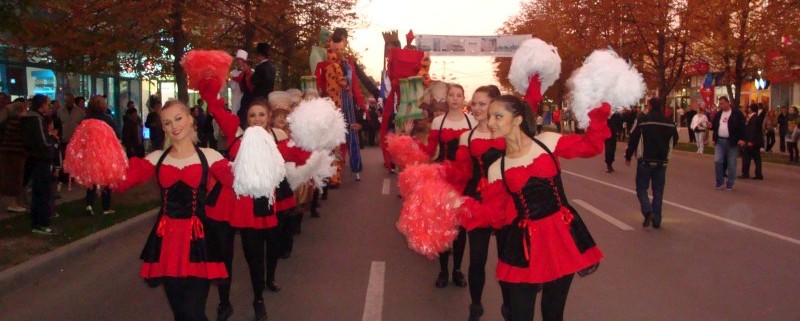 Parada Stradala Streets Parade Trupa de Dans si Entertainment The Sky Iasi by Adrian Stefan