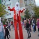 Catalige Picioroange Stilts Trupa de Dans si Entertainment The Sky Iasi by Adrian Stefan