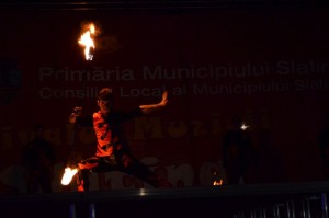 Fachiri Spectacol Foc Fire Show Trupa de Dans The Sky Iasi