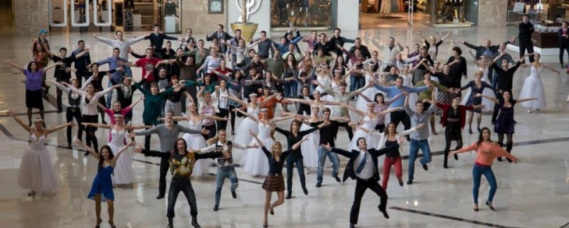 Flash Mob Trupa de Dans si Entertainment The Sky Iasi by Adrian Stefan PALAS MALL
